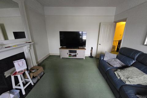 1 bedroom flat to rent, Wickham Avenue, Bexhill-on-Sea TN39