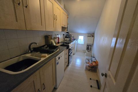 1 bedroom flat to rent, Wickham Avenue, Bexhill-on-Sea TN39