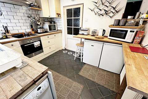 2 Chapel Row, North Cotes, Grimsby, DN36 5UT