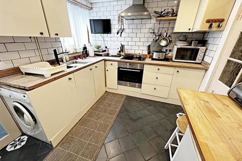 2 Chapel Row, North Cotes, Grimsby, DN36 5UT