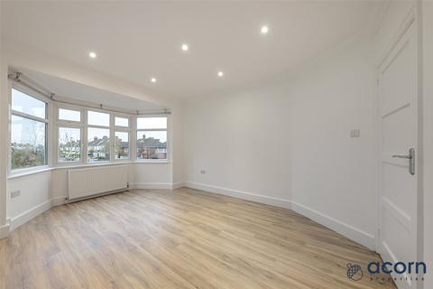 3 bedroom maisonette to rent, Tennyson Road, Mill Hill NW7