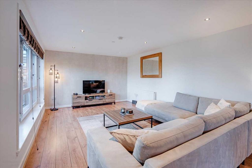 Lounge Area (1)