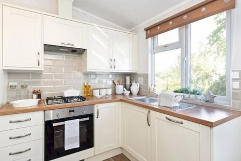 2 bedroom park home for sale, Solent Grange, , Milford on Sea SO41