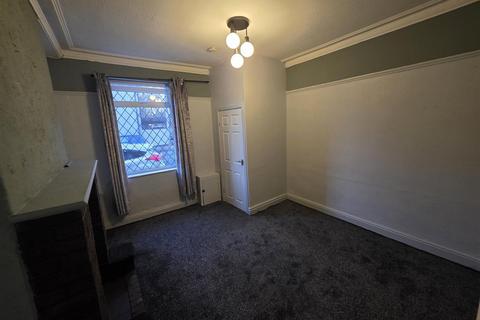 2 bedroom terraced house to rent, 126 Chapel StreetDukinfield