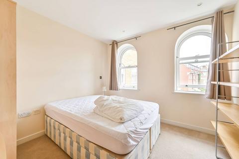 2 bedroom flat to rent, Wendle Square, Battersea Park, London, SW11