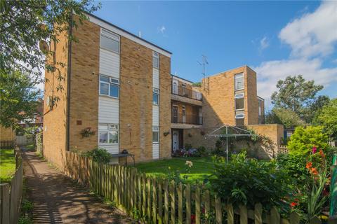 1 bedroom apartment to rent, Little Queens Road, Teddington