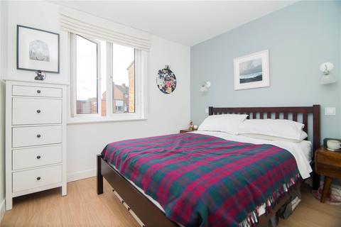 1 bedroom apartment to rent, Little Queens Road, Teddington