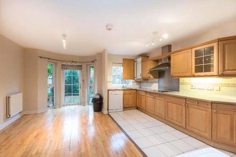 4 bedroom terraced house for sale, Malthouse Drive, London, W4