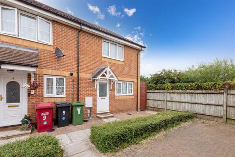 3 bedroom end of terrace house for sale, Gowings Green, Cippenham