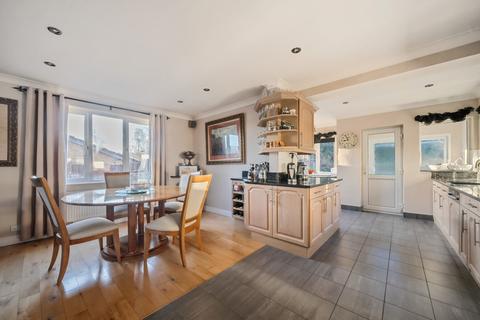 4 bedroom detached house for sale, Stoke Common Road, Bishopstoke, Eastleigh, Hampshire, SO50