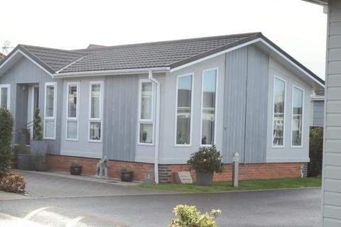 2 bedroom park home for sale, Twigworth, Gloucestershire, GL2