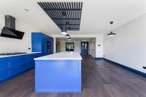undefined, The Oval, Banstead