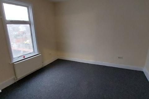 1 bedroom flat to rent, Central Park Road, Eastham, E6