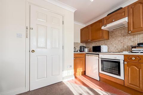 1 bedroom apartment to rent, Westbrook Road, Portchester,