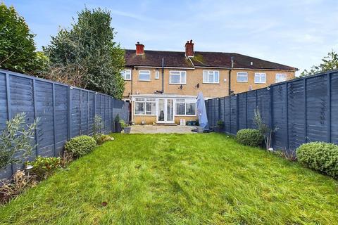 3 bedroom terraced house for sale, Victoria Road, Ruislip HA4