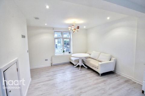 2 bedroom end of terrace house to rent, Rowney Road, DAGENHAM