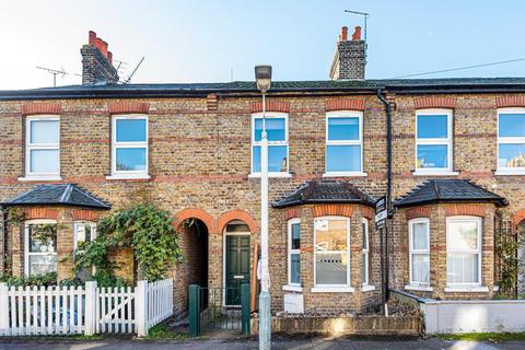 3 bedroom terraced house to rent, Old Farm Road, West Drayton, UB7