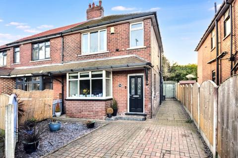 3 bedroom semi-detached house for sale, Farne Avenue, Wakefield, West Yorkshire