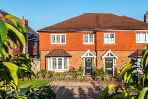 2 Chevron Close, Great Bookham, Leatherhead, KT23 4FH