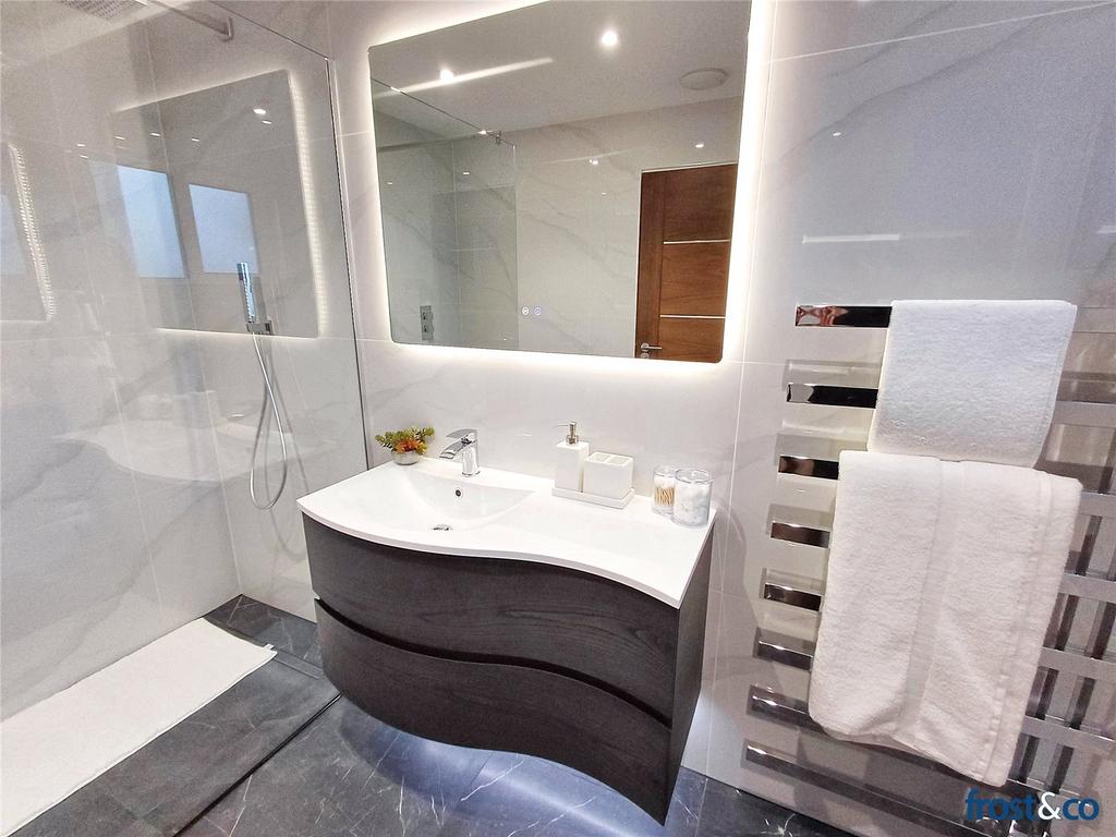 Ensuite