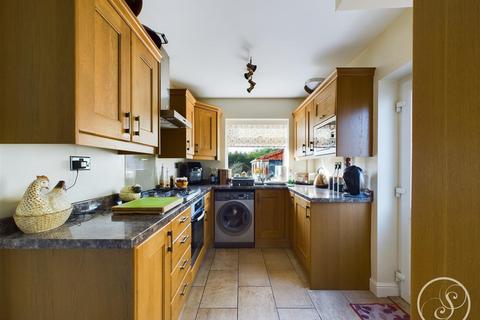 3 bedroom semi-detached house for sale, Cross Gates Lane, Leeds