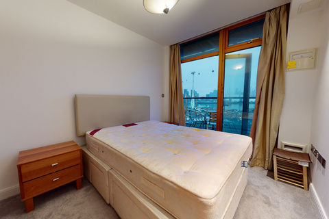 2 bedroom apartment to rent, Hanover Avenue, London, E16