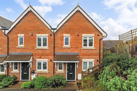 2 bedroom end of terrace house for sale, Alberta Close, Liphook