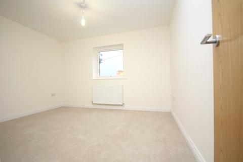 2 bedroom apartment to rent, Stafford Avenue, Hornchurch, Essex, RM11