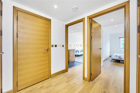 1 bedroom apartment for sale, Oswald Building, 374 Queenstown Road, London, SW11