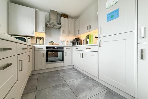 16 Berry Close, Fareham, PO16 9FJ