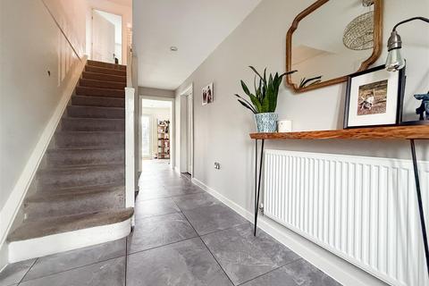 16 Berry Close, Fareham, PO16 9FJ