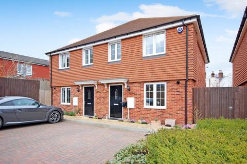 3 bedroom semi-detached house for sale, Montague Mews, Farnham, Surrey, GU9