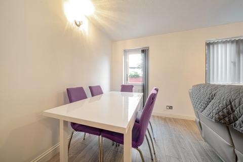 121 Lowdell Close, Yiewsley, West Drayton, UB7 8BA