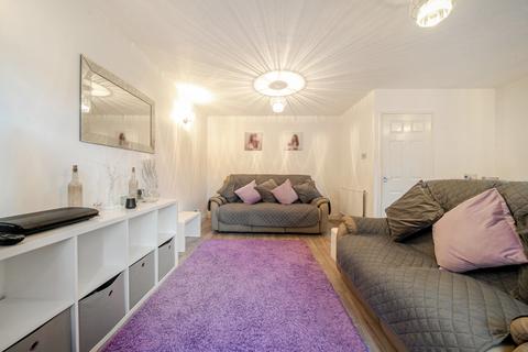 121 Lowdell Close, Yiewsley, West Drayton, UB7 8BA