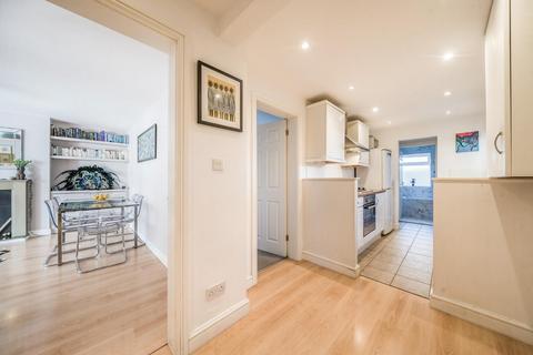 184a Croydon Road, London, SE20 7YU