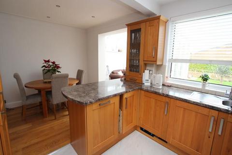48 Robin Close, Bradford, BD2 2EZ