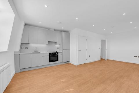 3 bedroom flat to rent, 51 The Bourne, London