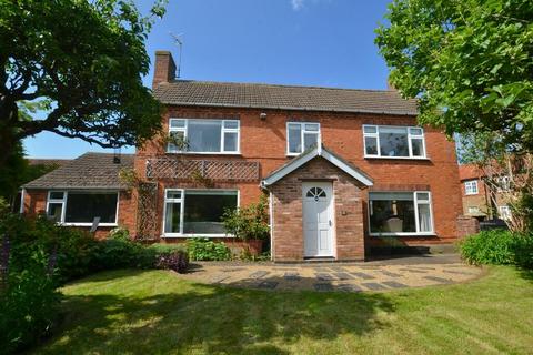 4 bedroom detached house for sale, High Street, Great Gonerby, Grantham, NG31