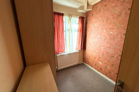 38 Whitegate Road, Chadderton, Oldham, OL9 9PW