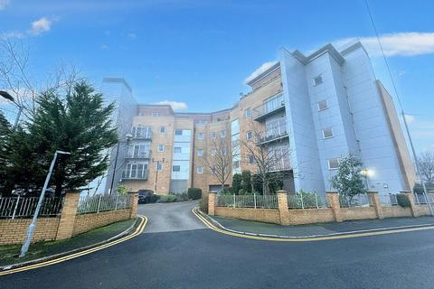 3 bedroom flat for sale, Penthouse, The Atrium, Bury Old Road, Whitefield,, M45