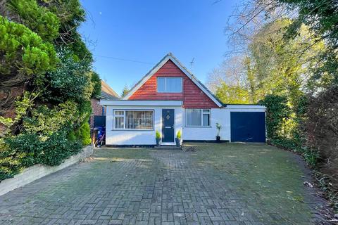 131 Overdale Road, Romiley, Stockport, SK6 3EN