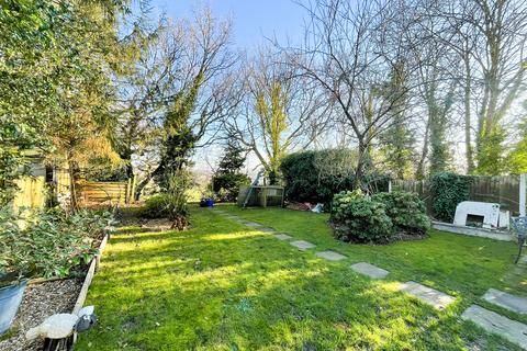 131 Overdale Road, Romiley, Stockport, SK6 3EN