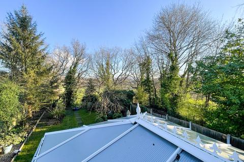 131 Overdale Road, Romiley, Stockport, SK6 3EN