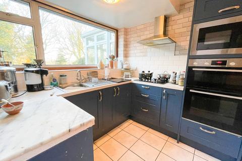 131 Overdale Road, Romiley, Stockport, SK6 3EN