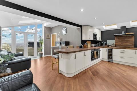 8 Clark Grove, Stannington, Sheffield, S6 6AY