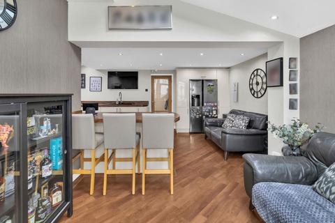 8 Clark Grove, Stannington, Sheffield, S6 6AY