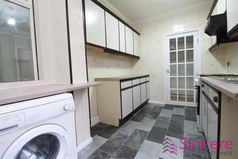 2 bedroom apartment to rent, Fleeming Road, London E17