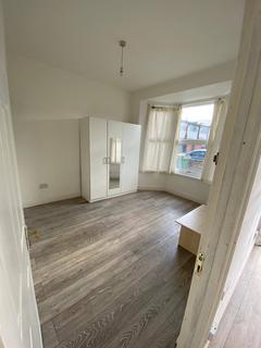 3 bedroom terraced house for sale, Nine Acres Close, E12