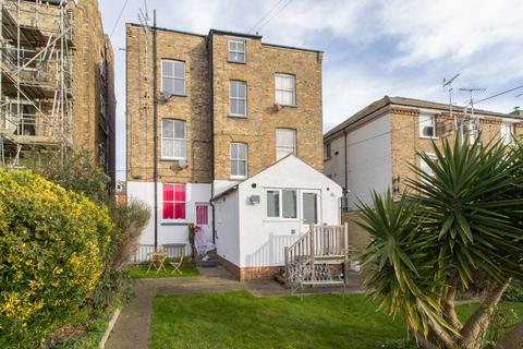 1 bedroom flat for sale, 18 Granville Road, Broadstairs, CT10