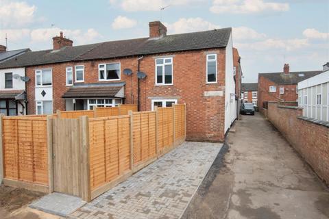 3 bedroom end of terrace house for sale, Queen Street, Earls Barton